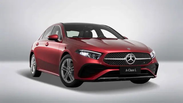 کفپوش 6 بعدی بنز A180 L مدل ۲۰۲۴ الی ۲۰۲۵